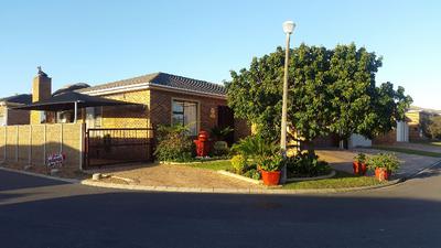 House For Sale in Sonstraal Heights, Durbanville