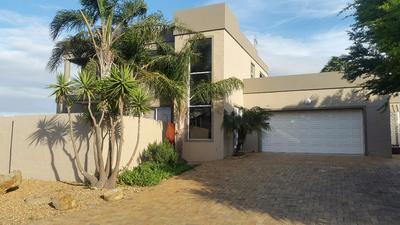 House For Sale in The Crest, Durbanville