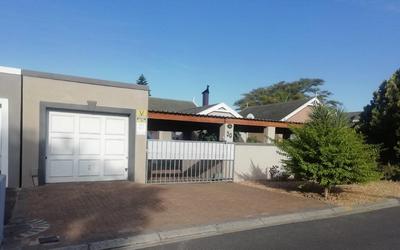 Townhouse For Sale in Vredekloof, Brackenfell