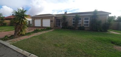 House For Rent in D'Urbanvale, Cape Town