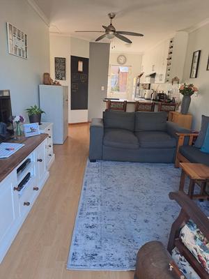 Townhouse For Rent in Vredekloof, Brackenfell