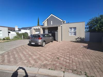 House For Rent in Viking Village, Kraaifontein